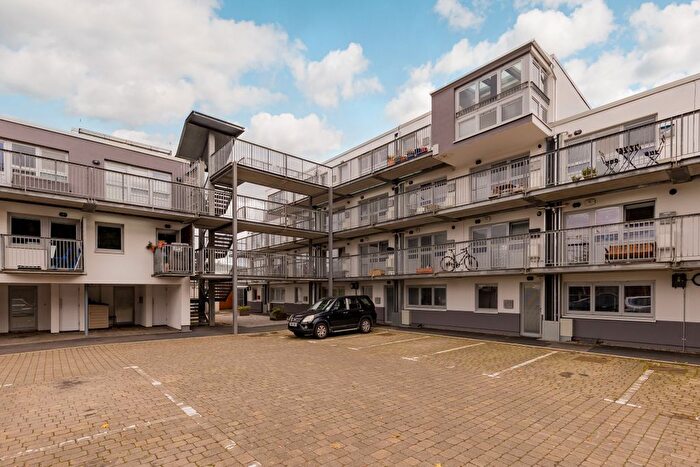 1 Bedroom Flat For Sale In Cellar Bank, Peffermill Road, Prestonfield, Edinburgh, EH16