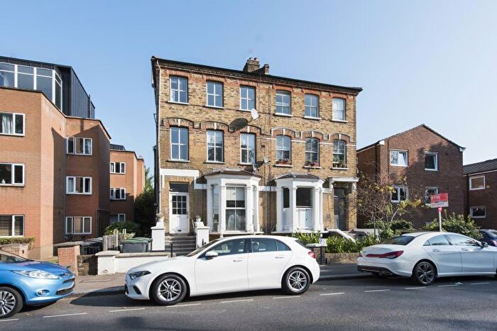 2 Bedroom Flat To Rent In Crescent Road, Hornsey, N8