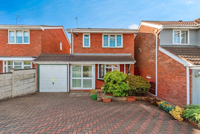 3 Bedroom Link Detached House For Sale In Ansty Drive, Heath Hayes, Cannock, Staffordshire, WS12