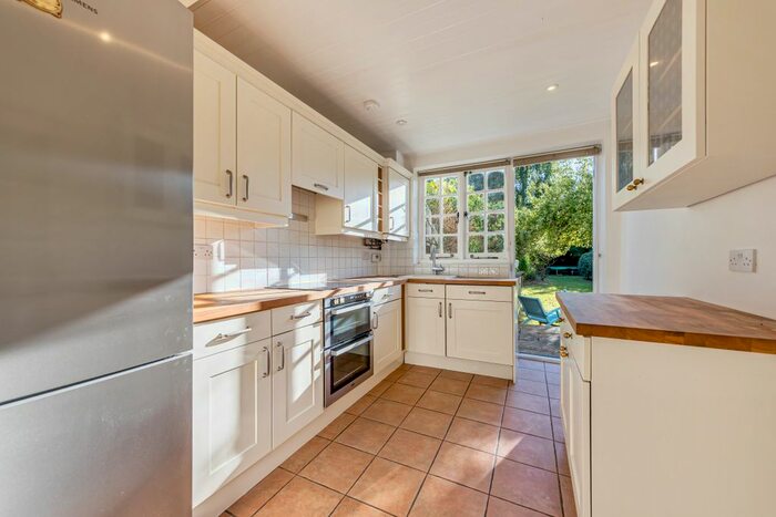 4 Bedroom Terraced House To Rent In Erskine Hill, London, NW11