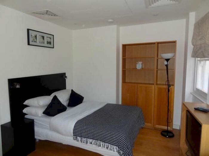 Studio To Rent In Cartwright Gardens, Bloomsbury, London, WC1H