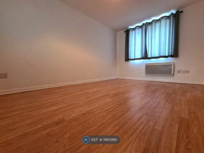 1 Bedroom Flat To Rent In St. Albans Road, Hersden, Canterbury, CT3