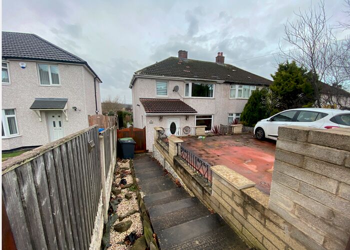 3 Bedroom Semi-Detached House To Rent In Blunt Avenue, Mastin Moor, S43