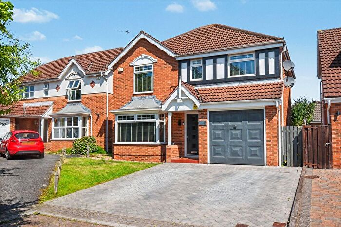 4 Bedroom Detached House For Sale In Greenbank Close, Whitwood, Castleford, West Yorkshire, WF10