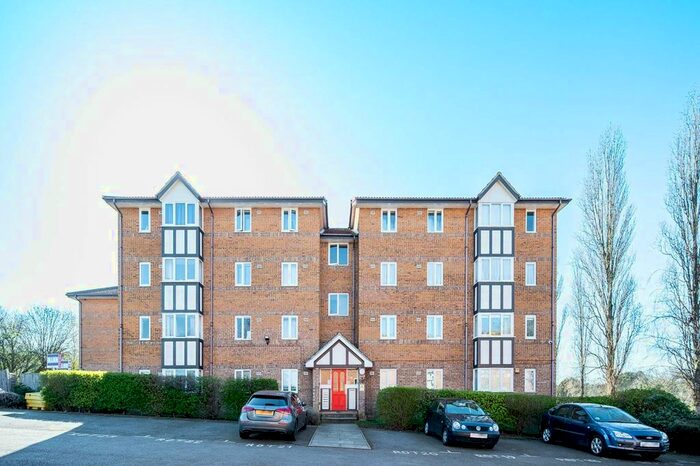 2 Bedroom Flat To Rent In Cumberland Place, Catford, London, SE6