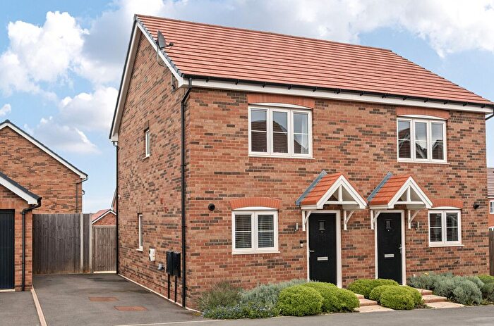 2 Bedroom Semi-Detached House For Sale In Elizabeth Drive, Nottingham, NG12