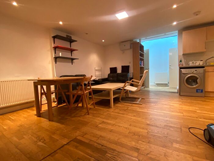2 Bedroom Flat To Rent In Murray Street, London, NW1