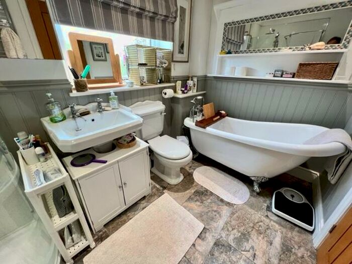 3 Bedroom Detached House For Sale In Bainside Mill Road Doningtonon