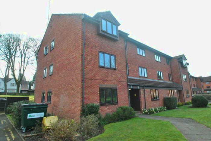 2 Bedroom Flat To Rent In Bloomsbury Grove, Birmingham, B14