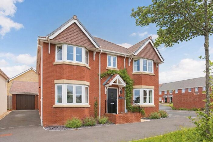 5 Bedroom Detached House For Sale In Sedge Smith Way, Wantage, OX12