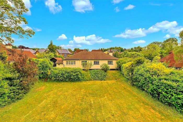 3 Bedroom Bungalow To Rent In St Omer Road, Guildford, Surrey, GU1