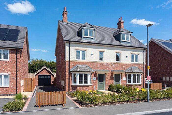 3 Bedroom Semi-Detached House For Sale In Kiln Drive, Sutton Bonington, LE12