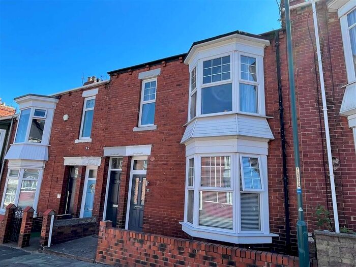 3 Bedroom Flat To Rent In Pembroke Terrace, South Shields, NE33