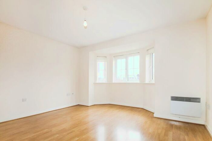 2 Bedroom Apartment To Rent In Broadlands Court, Pudsey, Leeds, LS28