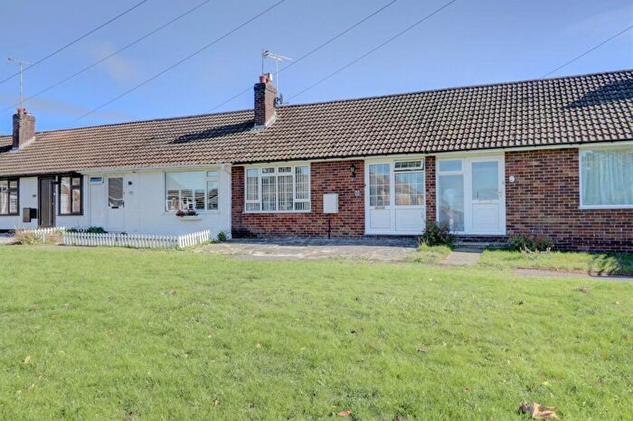 1 Bedroom Bungalow For Sale In Brackley Road, Hazlemere, Buckinghamshire, HP15