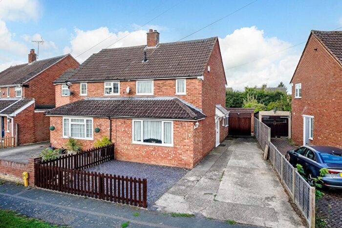 2 Bedroom Semi-Detached House To Rent In Adstone Road, Caddington, LU1