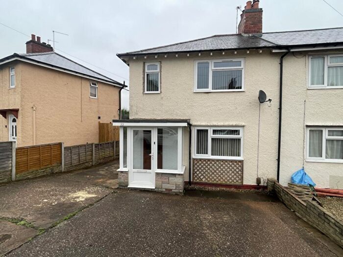 2 Bedroom Semi Detached House To Rent In Halesowen - Margaret Avenue, B63