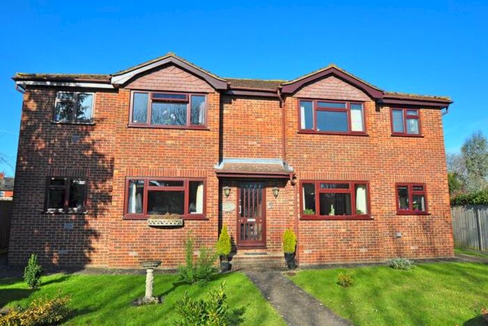 2 Bedroom Maisonette To Rent In Little Marlow Road, Marlow SL7