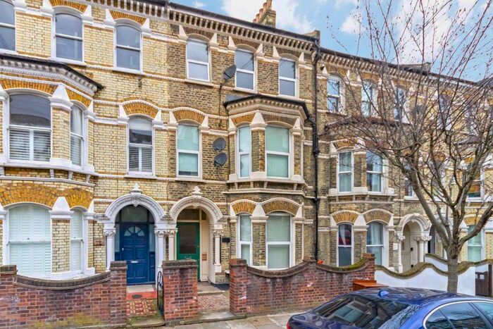 1 Bedroom Flat To Rent In Beauchamp Road, London, SW11