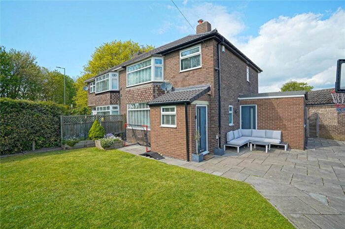 3 Bedroom Semi Detached House For Sale In Warren Road, Wickersley, Rotherham, S66