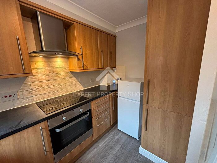 1 Bedroom Flat To Rent In Benhill Wood Road, Sutton, SM1