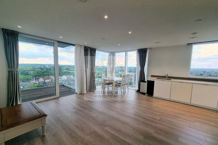 2 Bedroom Flat To Rent In Woodberry Down, London, N4