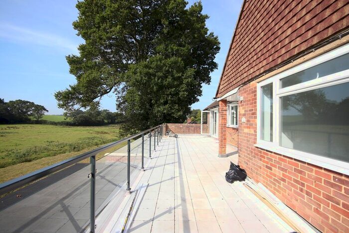 2 Bedroom Flat To Rent In Church Road, Catsfield, Battle, TN33