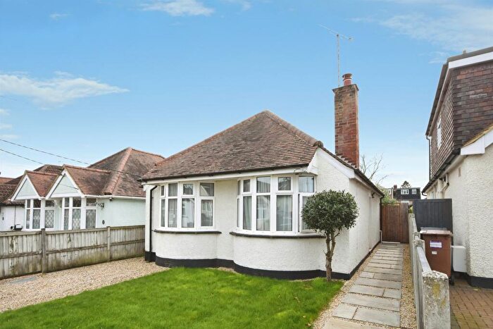 2 Bedroom Detached House For Sale In Seventh Avenue, Chelmsford, CM1