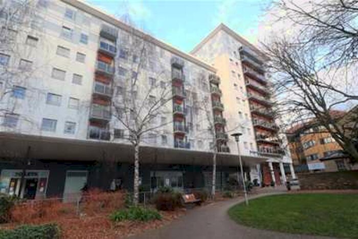 2 Bedroom Flat To Rent In Brentwood High Street, CM14