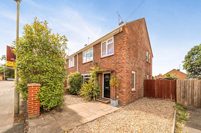 3 Bedroom Semi Detached House For Sale In Thornyhurst Road, Mytchett, Camberley, Surrey, GU16