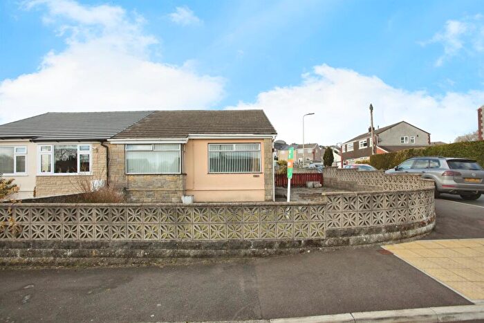 3 Bedroom Semi-Detached Bungalow For Sale In York Drive, Llantwit Fardre, Pontypridd, CF38