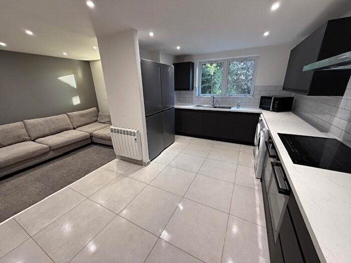 1 Bedroom Terraced House To Rent In Barrique Road, Nottingham, NG7