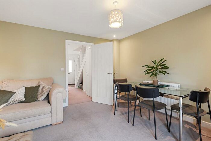 3 Bedroom End Of Terrace House For Sale In Kingfisher Road, Sprowston, NR7