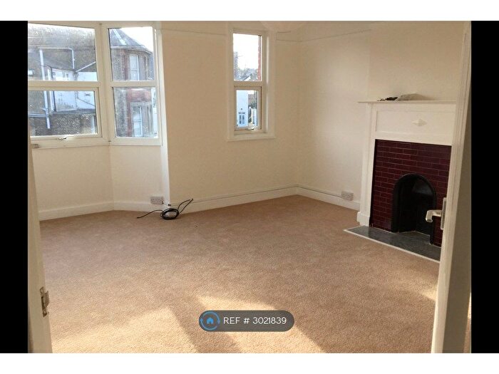 2 Bedroom Flat To Rent In St Lukes Avenue, Ramsgate, CT11