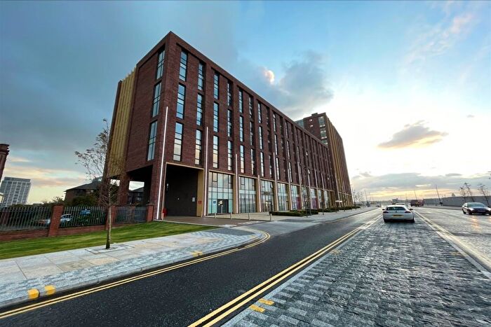 2 Bedroom Flat For Sale In Quay Central, Jesse Hartley Way, Liverpool., L3