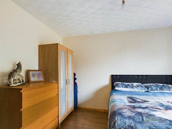 2 Bedroom Semi-Detached Bungalow For Sale In North Road, Lakenheath, IP27
