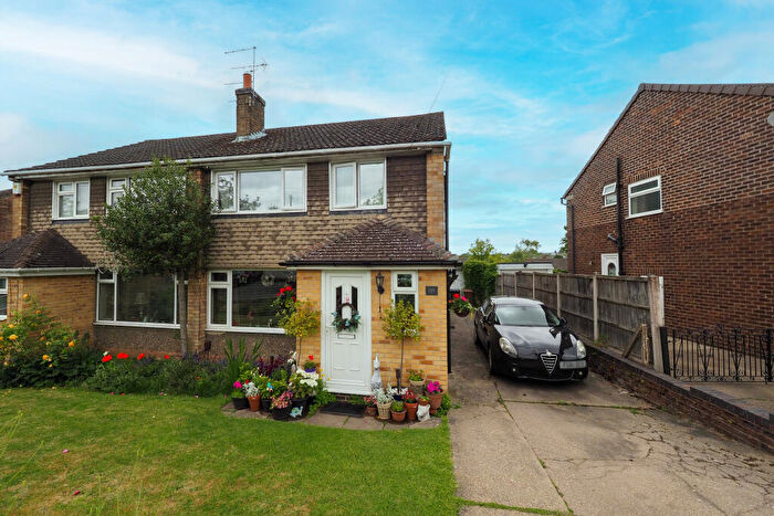 3 Bedroom Semi-Detached House For Sale In Portreath Drive, Derby, DE22