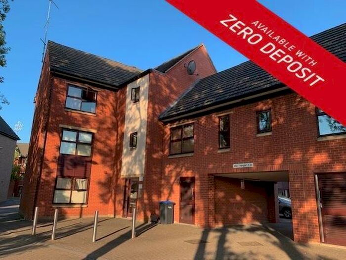 2 Bedroom Apartment To Rent In Near Side, Northampton, NN5