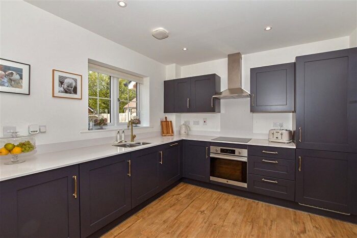 3 Bedroom Detached House For Sale In Hatton Road, East Malling, West Malling, Kent, ME19
