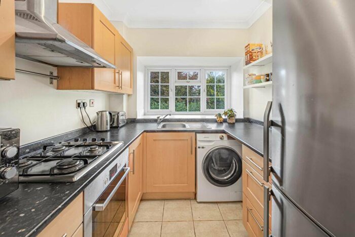 2 Bedroom Apartment For Sale In The Mews, Beaufort Road, Sale, M33