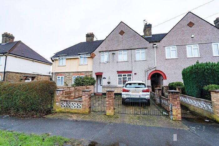 3 Bedroom Terraced House For Sale In Appletree Avenue, West Drayton, UB7