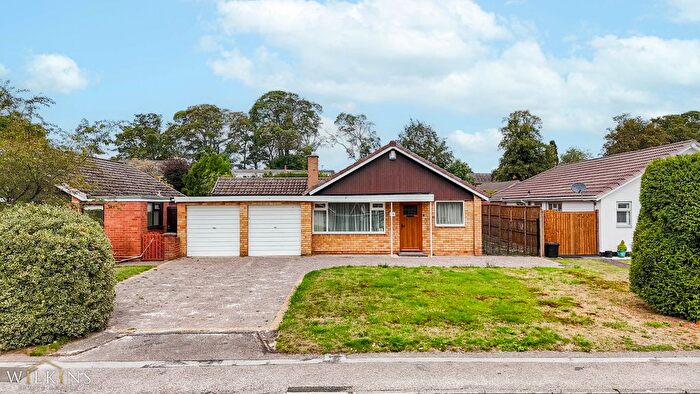 3 Bedroom Bungalow For Sale In Heath Croft Road, Sutton Coldfield, West Midlands, B75