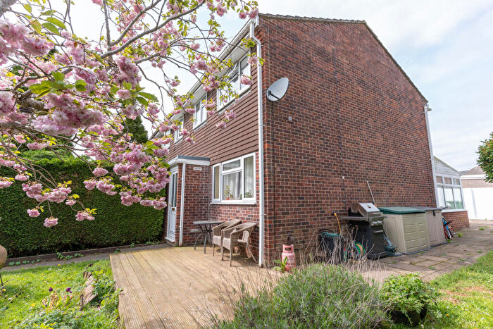 3 Bedroom End Of Terrace House For Sale In Bay Tree Close, Patchway, Bristol, BS34