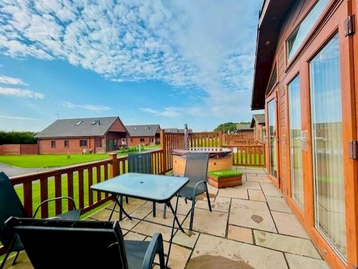 2 Bedroom Property For Sale In Westfield Country Park, Fitling Lane, Burton Pidsea, Fitling, Hull, HU12