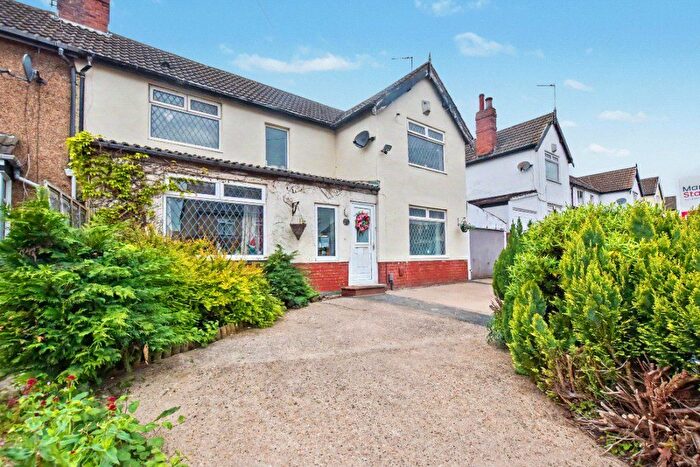 3 Bedroom Semi-Detached House For Sale In Halliday Grove, Leeds, West Yorkshire, LS12