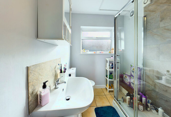 4 Bedroom Terraced House To Rent In Milton Road, Southampton, Hampshire, SO15