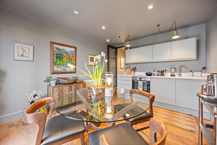 2 Bedroom Property To Rent In Dagmar Gardens, Kensal Rise, NW10