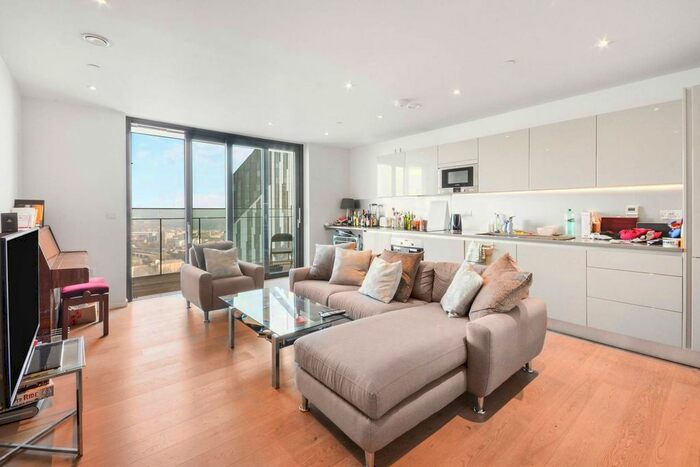 2 Bedroom Flat To Rent In St. Gabriel Walk, Elephant And Castle, SE1