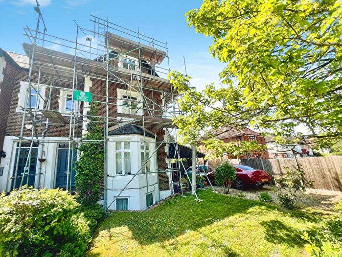 Studio For Sale In Upton Park, Slough, SL1