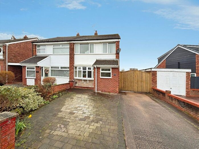 3 Bedroom Semi Detached House For Sale In Berry Drive, Great Sutton, CH66